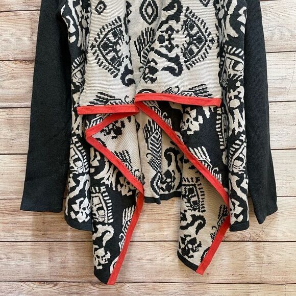 THML WATERFALL FRONT SWEATER IN AZTEC PRINT - Picture 3 of 5